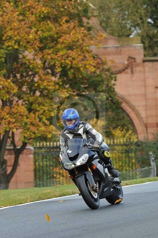 Motorcycle action photographs;Trackday digital images;event digital images;eventdigitalimages;no limits trackday;oulton park;oulton park circuit cheshire;oulton park photographs;peter wileman photography;trackday;trackday photos
