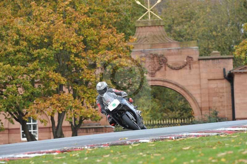 Motorcycle action photographs;Trackday digital images;event digital images;eventdigitalimages;no limits trackday;oulton park;oulton park circuit cheshire;oulton park photographs;peter wileman photography;trackday;trackday photos