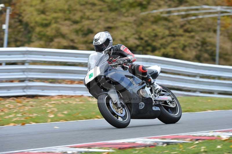 Motorcycle action photographs;Trackday digital images;event digital images;eventdigitalimages;no limits trackday;oulton park;oulton park circuit cheshire;oulton park photographs;peter wileman photography;trackday;trackday photos