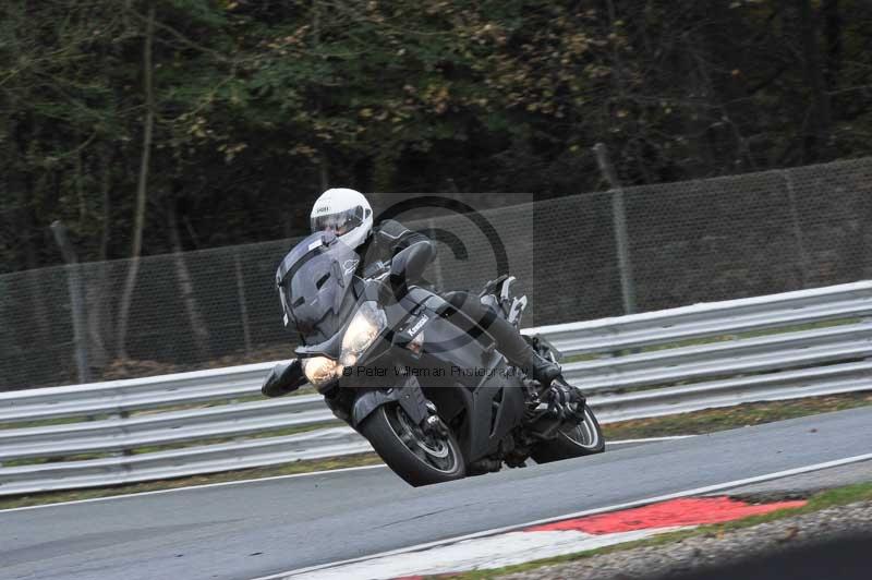 Motorcycle action photographs;Trackday digital images;event digital images;eventdigitalimages;no limits trackday;oulton park;oulton park circuit cheshire;oulton park photographs;peter wileman photography;trackday;trackday photos