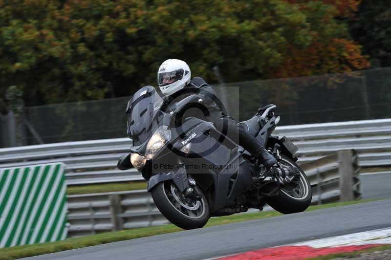 Motorcycle action photographs;Trackday digital images;event digital images;eventdigitalimages;no limits trackday;oulton park;oulton park circuit cheshire;oulton park photographs;peter wileman photography;trackday;trackday photos