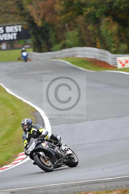 Motorcycle action photographs;Trackday digital images;event digital images;eventdigitalimages;no limits trackday;oulton park;oulton park circuit cheshire;oulton park photographs;peter wileman photography;trackday;trackday photos