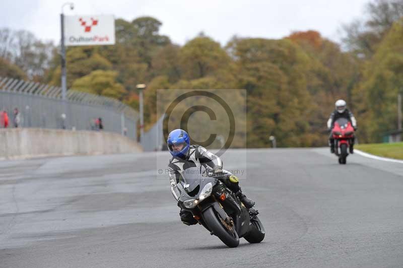 Motorcycle action photographs;Trackday digital images;event digital images;eventdigitalimages;no limits trackday;oulton park;oulton park circuit cheshire;oulton park photographs;peter wileman photography;trackday;trackday photos