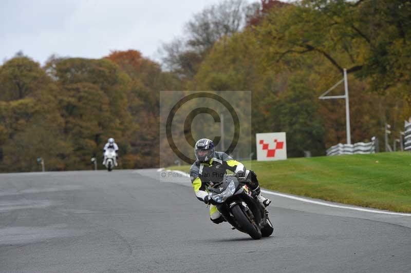 Motorcycle action photographs;Trackday digital images;event digital images;eventdigitalimages;no limits trackday;oulton park;oulton park circuit cheshire;oulton park photographs;peter wileman photography;trackday;trackday photos