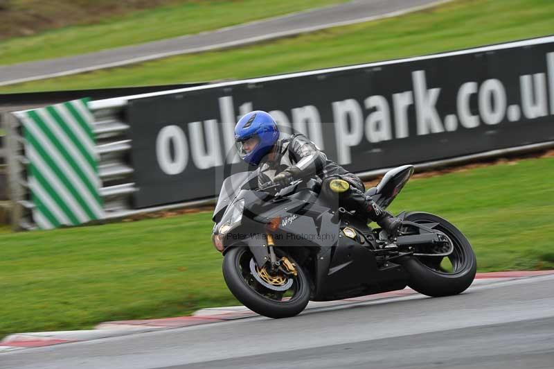 Motorcycle action photographs;Trackday digital images;event digital images;eventdigitalimages;no limits trackday;oulton park;oulton park circuit cheshire;oulton park photographs;peter wileman photography;trackday;trackday photos