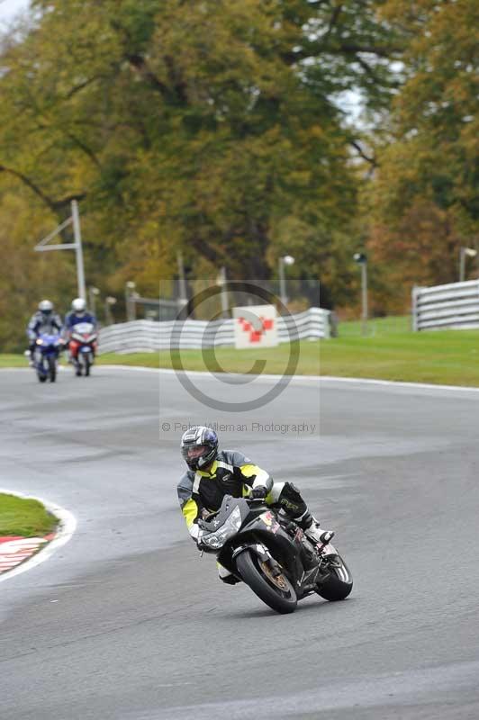 Motorcycle action photographs;Trackday digital images;event digital images;eventdigitalimages;no limits trackday;oulton park;oulton park circuit cheshire;oulton park photographs;peter wileman photography;trackday;trackday photos