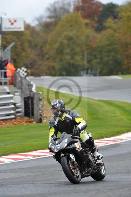 Motorcycle action photographs;Trackday digital images;event digital images;eventdigitalimages;no limits trackday;oulton park;oulton park circuit cheshire;oulton park photographs;peter wileman photography;trackday;trackday photos