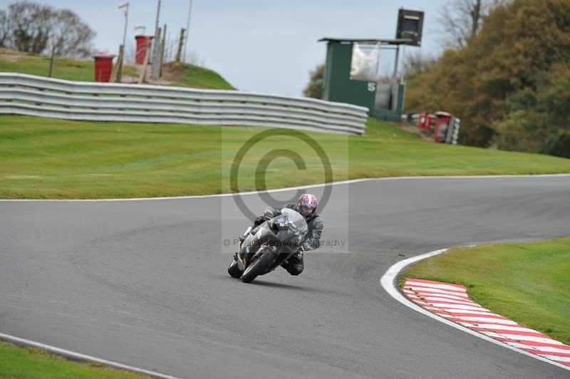 Motorcycle action photographs;Trackday digital images;event digital images;eventdigitalimages;no limits trackday;oulton park;oulton park circuit cheshire;oulton park photographs;peter wileman photography;trackday;trackday photos