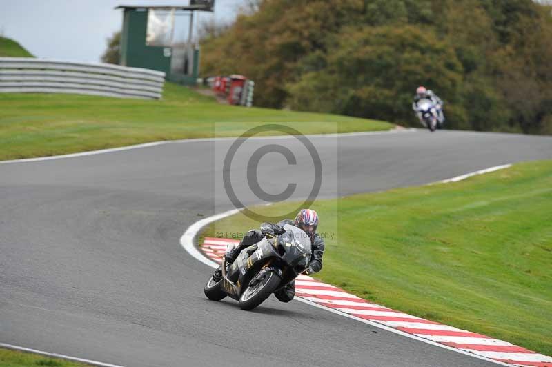 Motorcycle action photographs;Trackday digital images;event digital images;eventdigitalimages;no limits trackday;oulton park;oulton park circuit cheshire;oulton park photographs;peter wileman photography;trackday;trackday photos