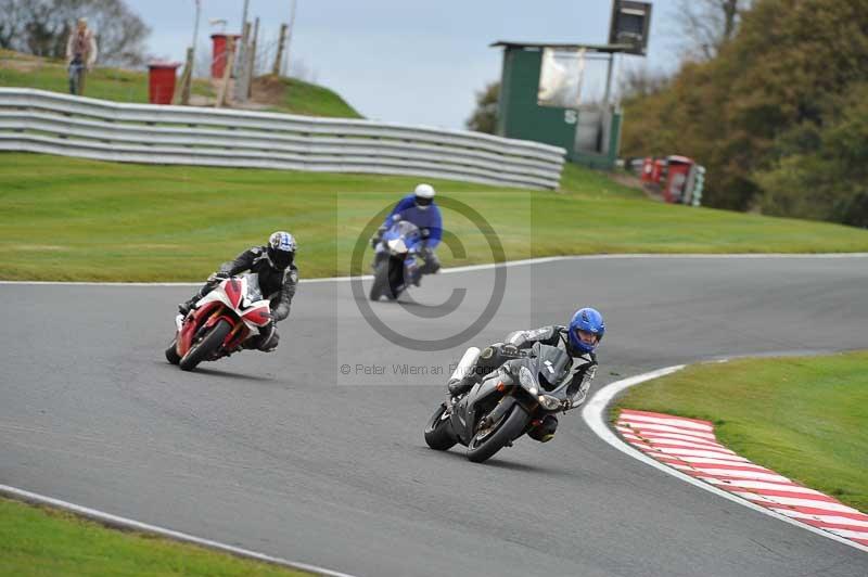 Motorcycle action photographs;Trackday digital images;event digital images;eventdigitalimages;no limits trackday;oulton park;oulton park circuit cheshire;oulton park photographs;peter wileman photography;trackday;trackday photos
