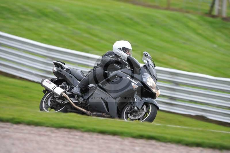 Motorcycle action photographs;Trackday digital images;event digital images;eventdigitalimages;no limits trackday;oulton park;oulton park circuit cheshire;oulton park photographs;peter wileman photography;trackday;trackday photos
