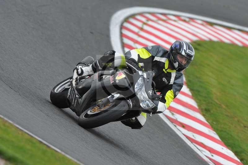 Motorcycle action photographs;Trackday digital images;event digital images;eventdigitalimages;no limits trackday;oulton park;oulton park circuit cheshire;oulton park photographs;peter wileman photography;trackday;trackday photos