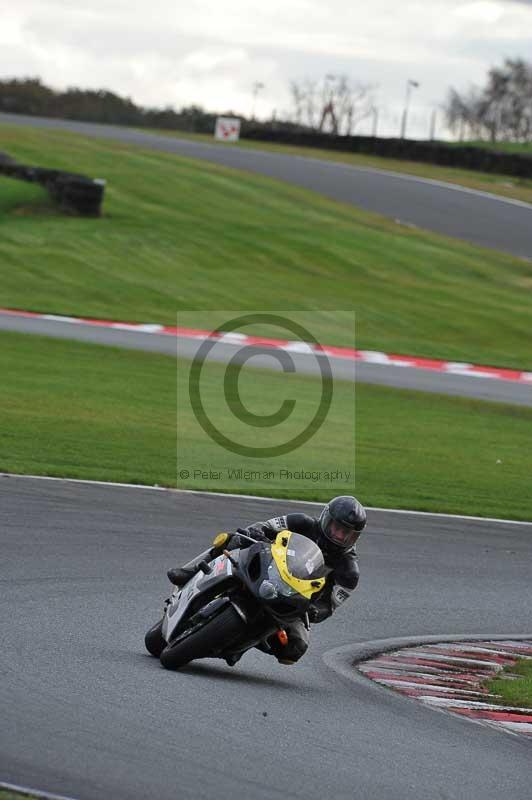 Motorcycle action photographs;Trackday digital images;event digital images;eventdigitalimages;no limits trackday;oulton park;oulton park circuit cheshire;oulton park photographs;peter wileman photography;trackday;trackday photos