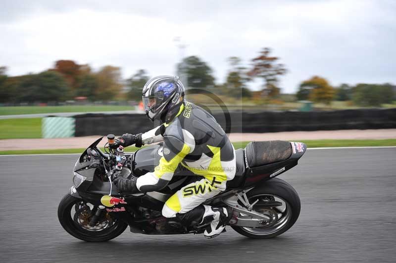 Motorcycle action photographs;Trackday digital images;event digital images;eventdigitalimages;no limits trackday;oulton park;oulton park circuit cheshire;oulton park photographs;peter wileman photography;trackday;trackday photos