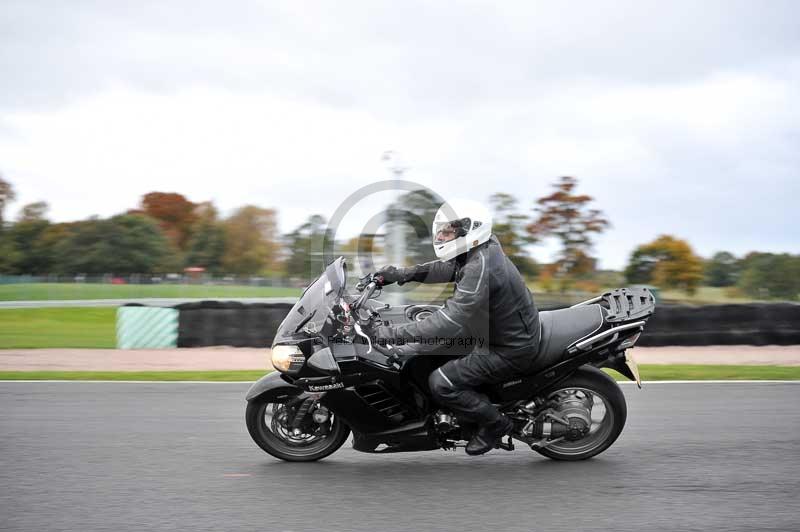 Motorcycle action photographs;Trackday digital images;event digital images;eventdigitalimages;no limits trackday;oulton park;oulton park circuit cheshire;oulton park photographs;peter wileman photography;trackday;trackday photos