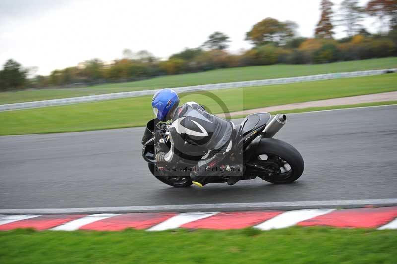 Motorcycle action photographs;Trackday digital images;event digital images;eventdigitalimages;no limits trackday;oulton park;oulton park circuit cheshire;oulton park photographs;peter wileman photography;trackday;trackday photos