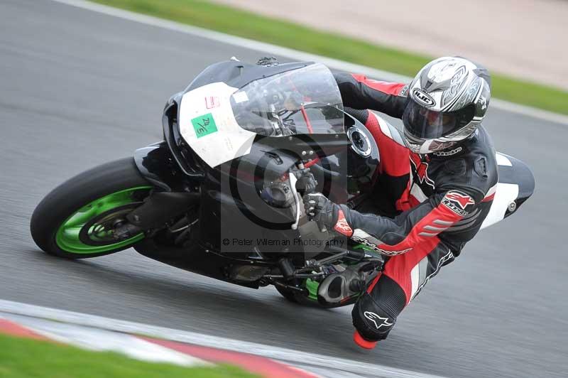 Motorcycle action photographs;Trackday digital images;event digital images;eventdigitalimages;no limits trackday;oulton park;oulton park circuit cheshire;oulton park photographs;peter wileman photography;trackday;trackday photos