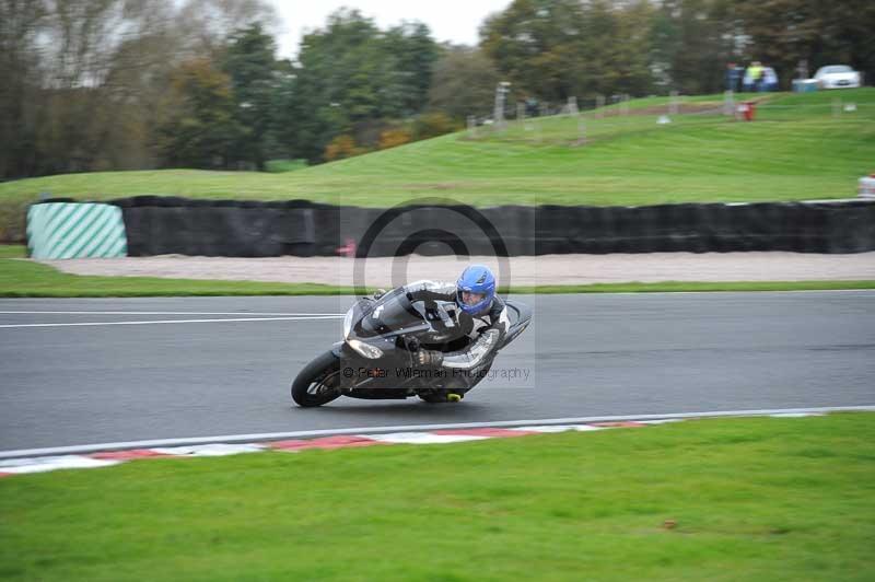 Motorcycle action photographs;Trackday digital images;event digital images;eventdigitalimages;no limits trackday;oulton park;oulton park circuit cheshire;oulton park photographs;peter wileman photography;trackday;trackday photos