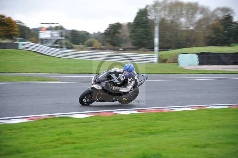Motorcycle action photographs;Trackday digital images;event digital images;eventdigitalimages;no limits trackday;oulton park;oulton park circuit cheshire;oulton park photographs;peter wileman photography;trackday;trackday photos