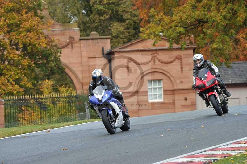 Motorcycle action photographs;Trackday digital images;event digital images;eventdigitalimages;no limits trackday;oulton park;oulton park circuit cheshire;oulton park photographs;peter wileman photography;trackday;trackday photos
