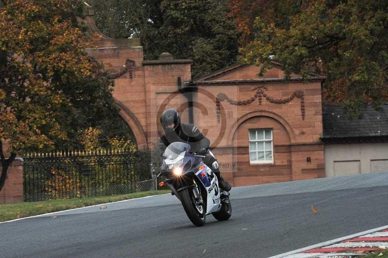 Motorcycle action photographs;Trackday digital images;event digital images;eventdigitalimages;no limits trackday;oulton park;oulton park circuit cheshire;oulton park photographs;peter wileman photography;trackday;trackday photos