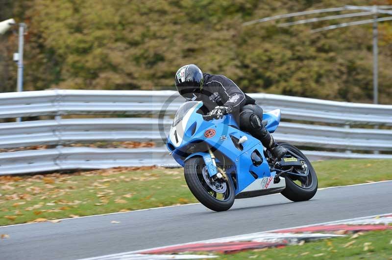 Motorcycle action photographs;Trackday digital images;event digital images;eventdigitalimages;no limits trackday;oulton park;oulton park circuit cheshire;oulton park photographs;peter wileman photography;trackday;trackday photos