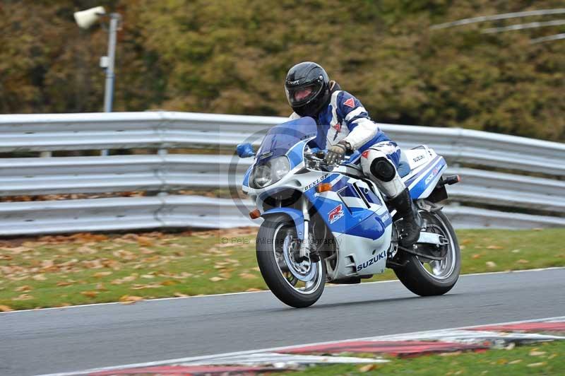 Motorcycle action photographs;Trackday digital images;event digital images;eventdigitalimages;no limits trackday;oulton park;oulton park circuit cheshire;oulton park photographs;peter wileman photography;trackday;trackday photos