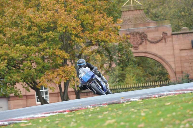 Motorcycle action photographs;Trackday digital images;event digital images;eventdigitalimages;no limits trackday;oulton park;oulton park circuit cheshire;oulton park photographs;peter wileman photography;trackday;trackday photos