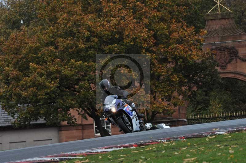 Motorcycle action photographs;Trackday digital images;event digital images;eventdigitalimages;no limits trackday;oulton park;oulton park circuit cheshire;oulton park photographs;peter wileman photography;trackday;trackday photos