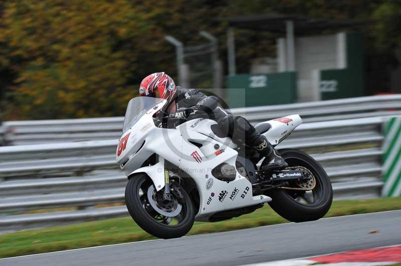 Motorcycle action photographs;Trackday digital images;event digital images;eventdigitalimages;no limits trackday;oulton park;oulton park circuit cheshire;oulton park photographs;peter wileman photography;trackday;trackday photos