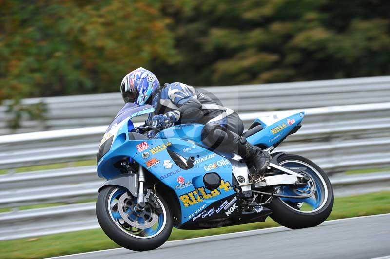 Motorcycle action photographs;Trackday digital images;event digital images;eventdigitalimages;no limits trackday;oulton park;oulton park circuit cheshire;oulton park photographs;peter wileman photography;trackday;trackday photos