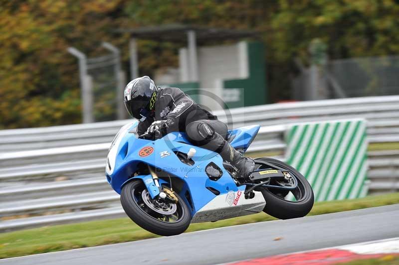 Motorcycle action photographs;Trackday digital images;event digital images;eventdigitalimages;no limits trackday;oulton park;oulton park circuit cheshire;oulton park photographs;peter wileman photography;trackday;trackday photos