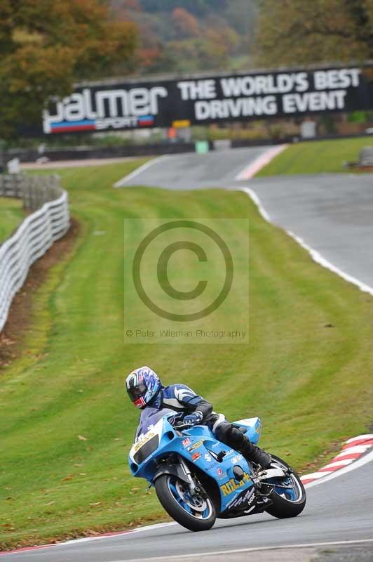 Motorcycle action photographs;Trackday digital images;event digital images;eventdigitalimages;no limits trackday;oulton park;oulton park circuit cheshire;oulton park photographs;peter wileman photography;trackday;trackday photos