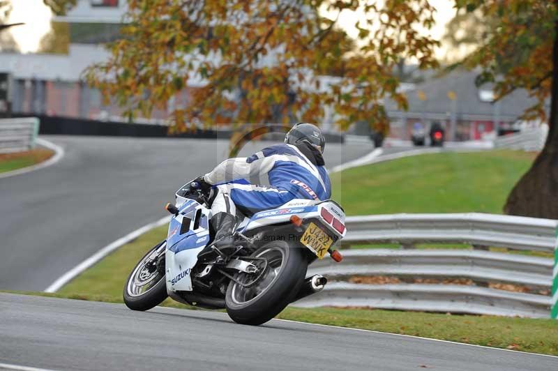 Motorcycle action photographs;Trackday digital images;event digital images;eventdigitalimages;no limits trackday;oulton park;oulton park circuit cheshire;oulton park photographs;peter wileman photography;trackday;trackday photos