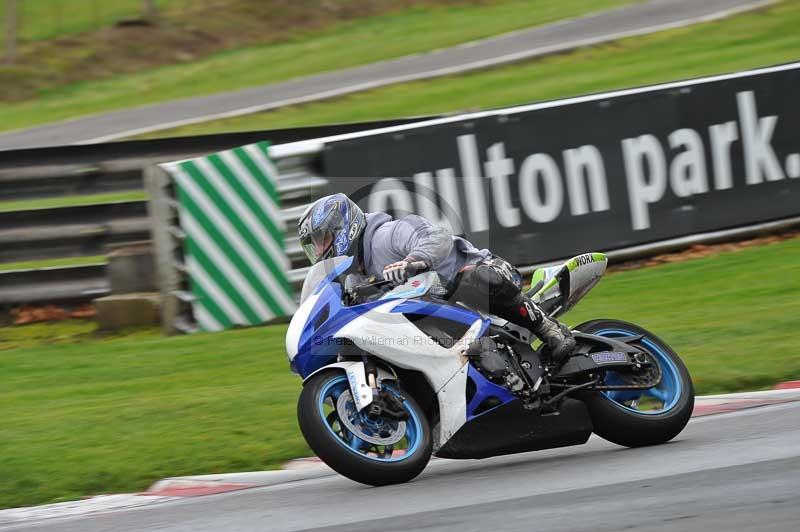 Motorcycle action photographs;Trackday digital images;event digital images;eventdigitalimages;no limits trackday;oulton park;oulton park circuit cheshire;oulton park photographs;peter wileman photography;trackday;trackday photos