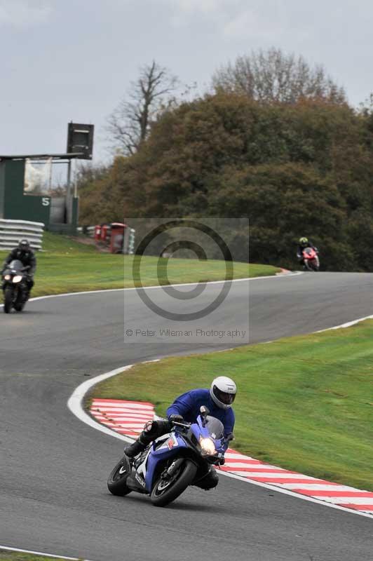 Motorcycle action photographs;Trackday digital images;event digital images;eventdigitalimages;no limits trackday;oulton park;oulton park circuit cheshire;oulton park photographs;peter wileman photography;trackday;trackday photos