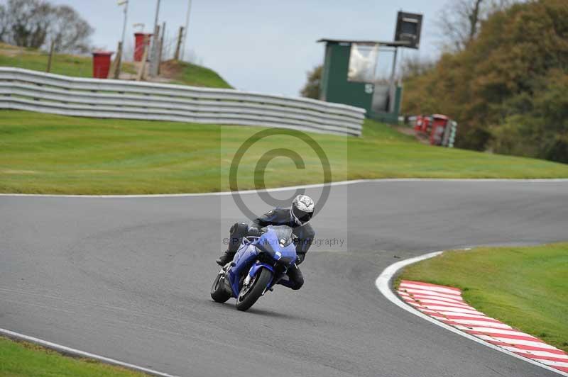 Motorcycle action photographs;Trackday digital images;event digital images;eventdigitalimages;no limits trackday;oulton park;oulton park circuit cheshire;oulton park photographs;peter wileman photography;trackday;trackday photos