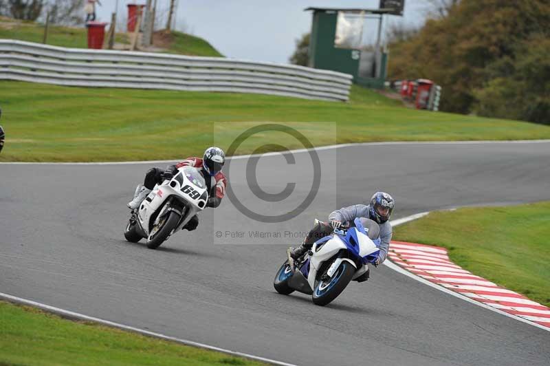 Motorcycle action photographs;Trackday digital images;event digital images;eventdigitalimages;no limits trackday;oulton park;oulton park circuit cheshire;oulton park photographs;peter wileman photography;trackday;trackday photos