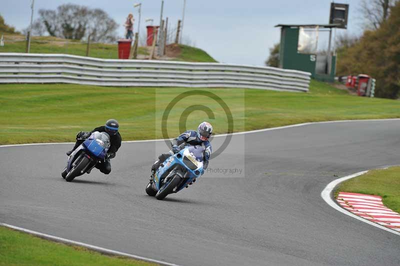 Motorcycle action photographs;Trackday digital images;event digital images;eventdigitalimages;no limits trackday;oulton park;oulton park circuit cheshire;oulton park photographs;peter wileman photography;trackday;trackday photos