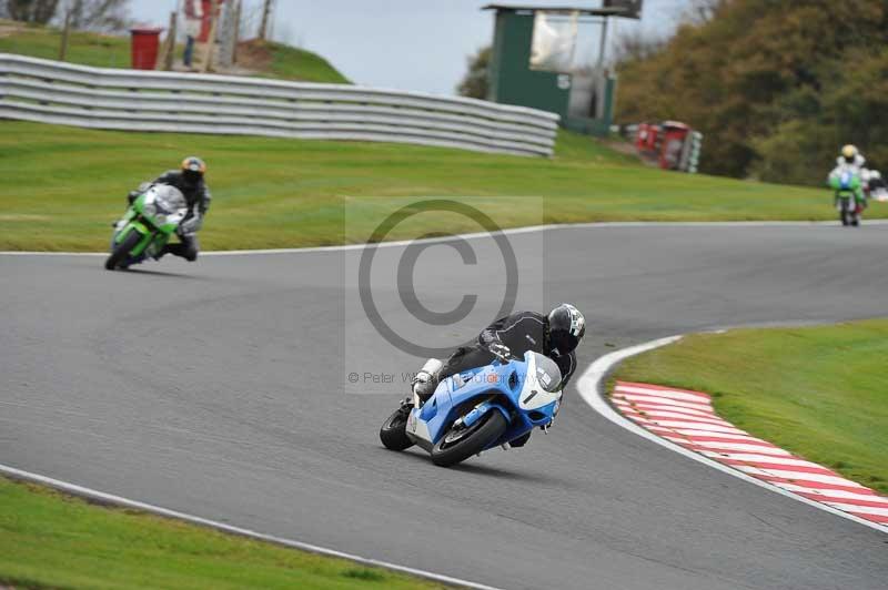 Motorcycle action photographs;Trackday digital images;event digital images;eventdigitalimages;no limits trackday;oulton park;oulton park circuit cheshire;oulton park photographs;peter wileman photography;trackday;trackday photos