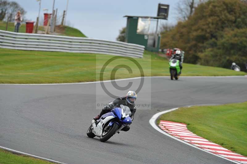 Motorcycle action photographs;Trackday digital images;event digital images;eventdigitalimages;no limits trackday;oulton park;oulton park circuit cheshire;oulton park photographs;peter wileman photography;trackday;trackday photos