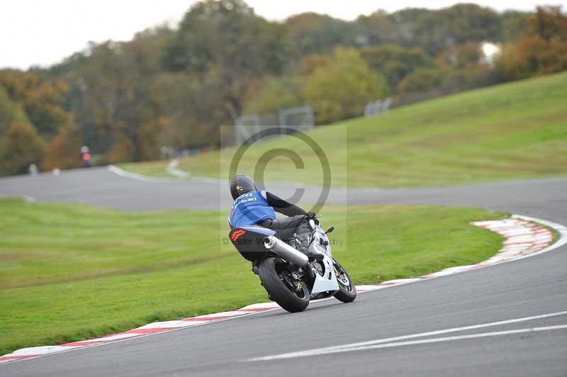 Motorcycle action photographs;Trackday digital images;event digital images;eventdigitalimages;no limits trackday;oulton park;oulton park circuit cheshire;oulton park photographs;peter wileman photography;trackday;trackday photos