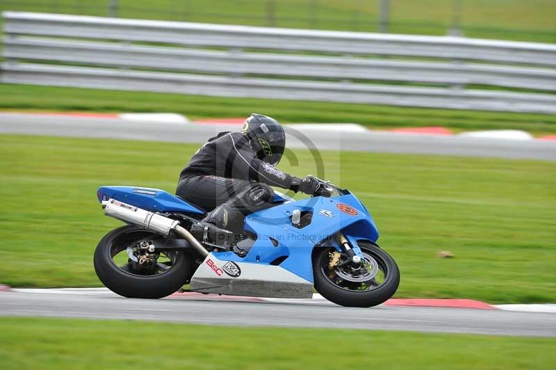 Motorcycle action photographs;Trackday digital images;event digital images;eventdigitalimages;no limits trackday;oulton park;oulton park circuit cheshire;oulton park photographs;peter wileman photography;trackday;trackday photos