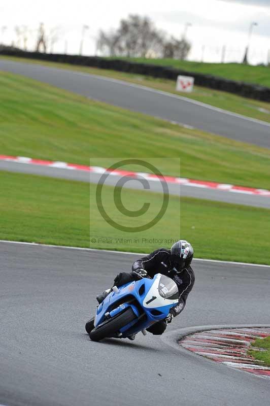 Motorcycle action photographs;Trackday digital images;event digital images;eventdigitalimages;no limits trackday;oulton park;oulton park circuit cheshire;oulton park photographs;peter wileman photography;trackday;trackday photos