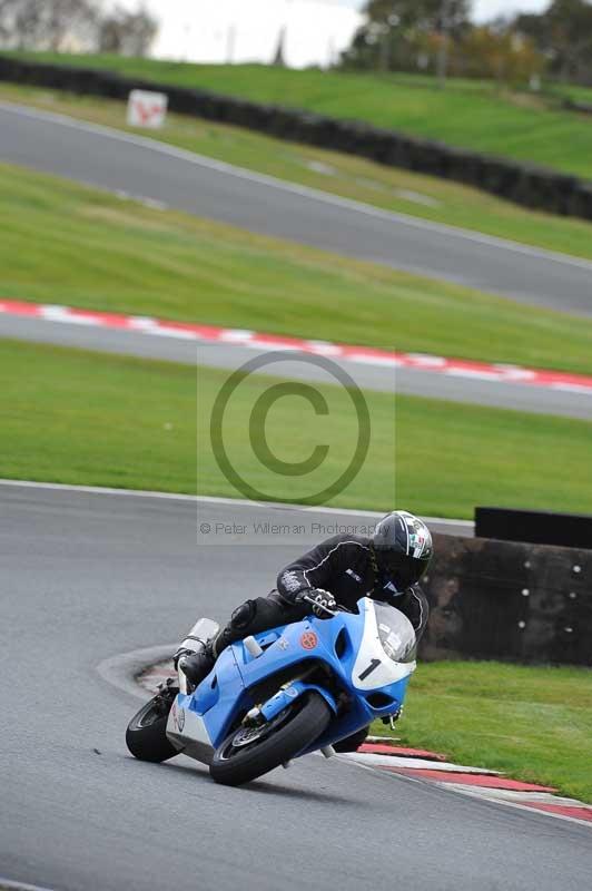 Motorcycle action photographs;Trackday digital images;event digital images;eventdigitalimages;no limits trackday;oulton park;oulton park circuit cheshire;oulton park photographs;peter wileman photography;trackday;trackday photos