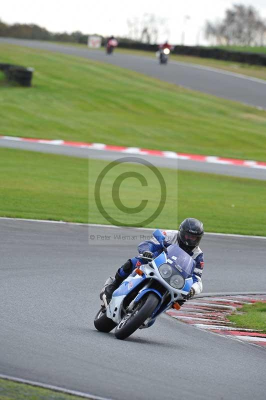 Motorcycle action photographs;Trackday digital images;event digital images;eventdigitalimages;no limits trackday;oulton park;oulton park circuit cheshire;oulton park photographs;peter wileman photography;trackday;trackday photos
