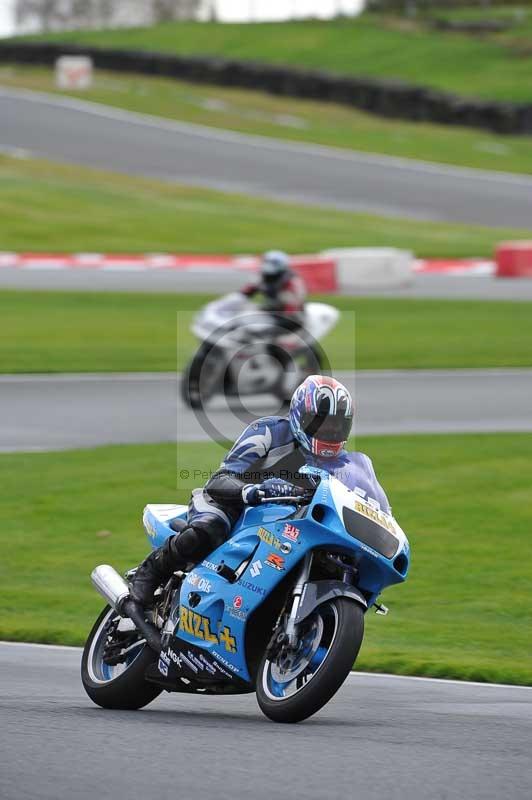 Motorcycle action photographs;Trackday digital images;event digital images;eventdigitalimages;no limits trackday;oulton park;oulton park circuit cheshire;oulton park photographs;peter wileman photography;trackday;trackday photos
