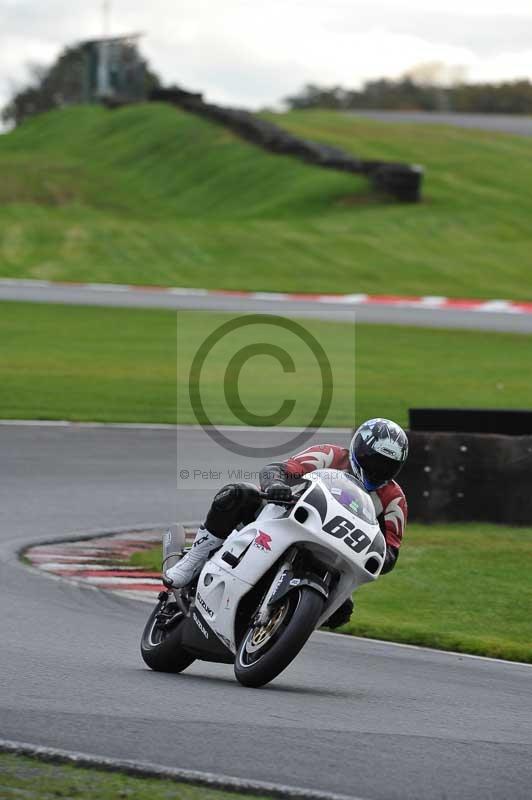 Motorcycle action photographs;Trackday digital images;event digital images;eventdigitalimages;no limits trackday;oulton park;oulton park circuit cheshire;oulton park photographs;peter wileman photography;trackday;trackday photos