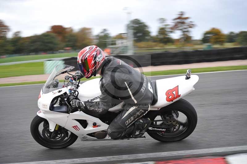 Motorcycle action photographs;Trackday digital images;event digital images;eventdigitalimages;no limits trackday;oulton park;oulton park circuit cheshire;oulton park photographs;peter wileman photography;trackday;trackday photos