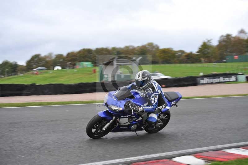 Motorcycle action photographs;Trackday digital images;event digital images;eventdigitalimages;no limits trackday;oulton park;oulton park circuit cheshire;oulton park photographs;peter wileman photography;trackday;trackday photos